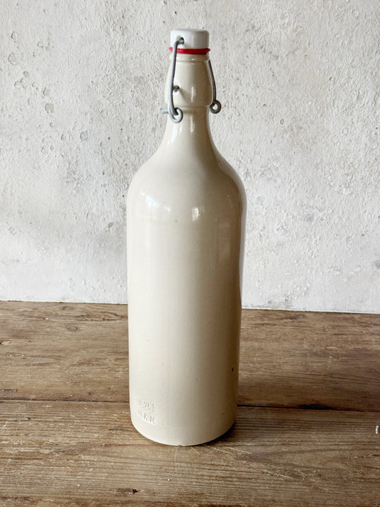 .75L Stoneware Bottle