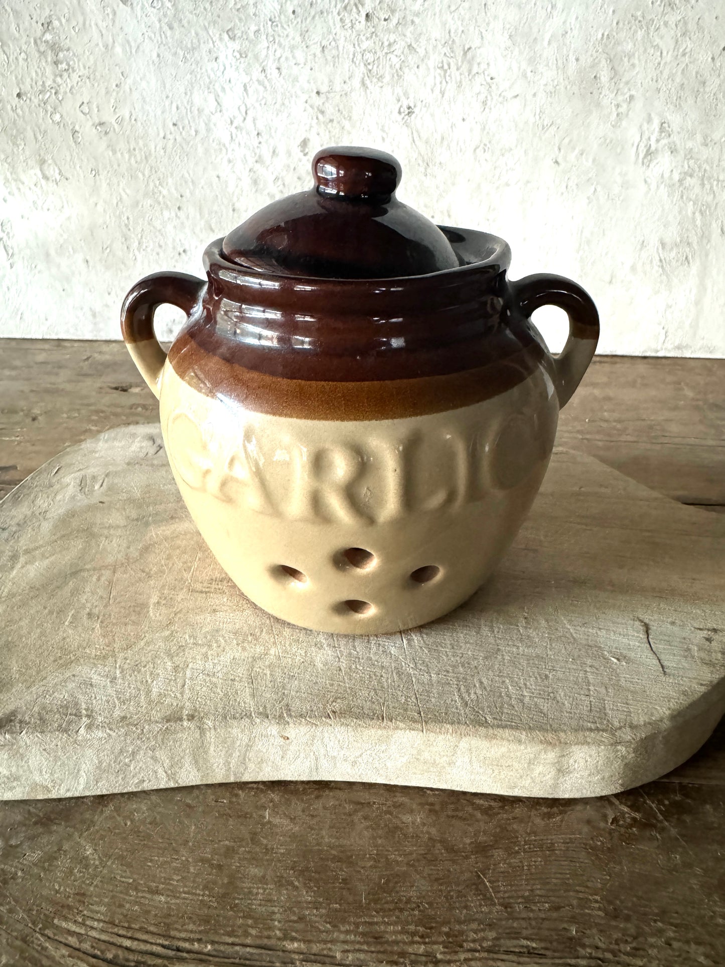 Garlic Pot